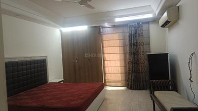 Bedroom Image of 2200 Sq.ft 3 BHK Builder Floor for rent in Greater Kailash II New Delhi for Rs. 140000