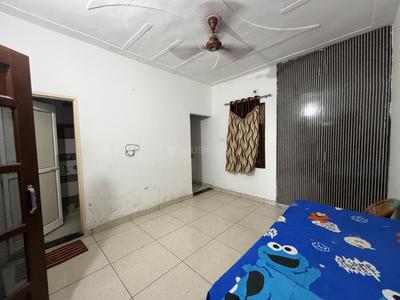 Bedroom Image of 500 Sq.ft 1.5 BHK Builder Floor for rent in Huda Sectors Panipat for Rs. 10000