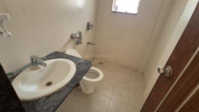 Bathroom Image of 682 Sq.ft 1 BHK Apartment / Flat for rent in Gera Park View 1, Kharadi Pune for Rs. 27000