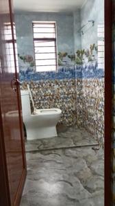 Bathroom Image of 490 Sq.ft 1 BHK Independent House for rent in Mahishmari Siliguri for Rs. 6800