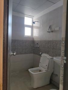 Common Bathroom Image of 1240 Sq.ft 2.5 BHK Apartment / Flat for rent in Marina Suites , Mahurali Ghaziabad for Rs. 18000
