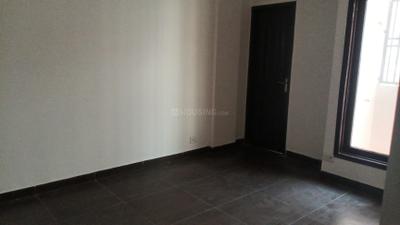 Bedroom Image of 1950 Sq.ft 2.5 BHK Builder Floor for rent in Wave City Ghaziabad for Rs. 20000