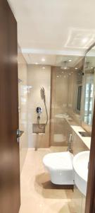 Bathroom Image of 950 Sq.ft 3 BHK Apartment / Flat for sale in Hiranandani Highland A B C D And E Wing, Powai Mumbai for Rs. 41500000