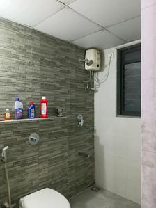 Common Bathroom Image of 720 Sq.ft 1.5 BHK Apartment / Flat for rent in Lodha Lakeshore Greens by Lodha Group, Palava Phase 2 Thane for Rs. 15000