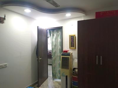 Bedroom Image of 1080 Sq.ft 3 BHK Builder Floor for sale in Mahavir Enclave New Delhi for Rs. 7800000