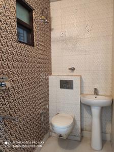 Bathroom Image of 900 Sq.ft 2 BHK Builder Floor for sale in Patel Nagar Gurgaon for Rs. 5800000