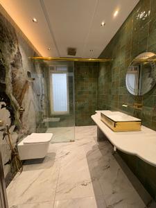 Bathroom Image of 4200 Sq.ft 4.5 BHK Apartment / Flat for sale in Raunak Viraj Tower, Thane West Thane for Rs. 120000000