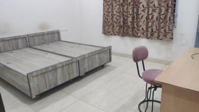 Bedroom Image of 1350 Sq.ft 2 BHK Builder Floor for rent in Anurag Nagar Indore for Rs. 22000