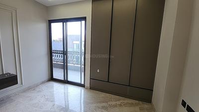 Bedroom Image of 2700 Sq.ft 4.5 BHK Builder Floor for sale in Punjabi Bagh New Delhi for Rs. 62500000