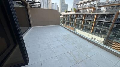 Balcony Image of 1076 Sq.ft 1 BHK Apartment / Flat for sale in Jumeirah Village Dubai for Rs. 30666066
