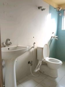 Common Bathroom Image of 1110 Sq.ft 3 BHK Apartment / Flat for sale in Maheshtala Kolkata for Rs. 5150000