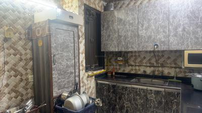 Kitchen Image of 614 Sq.ft 1 BHK Builder Floor for rent in Patel Nagar New Delhi for Rs. 18292