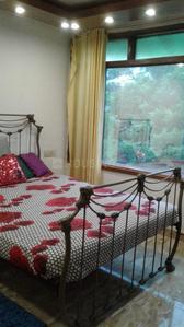Bedroom Image of 1395 Sq.ft 5 BHK Independent House for sale in Kailash Colony New Delhi for Rs. 145000000