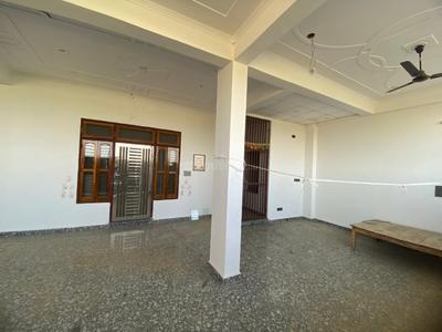 Image of 2500 Sq.ft 9 BHK Apartment / Flat for rent in Ahmamau, Lucknow for Rs. 120000