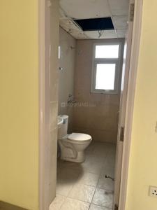Bathroom Image of 1100 Sq.ft 3 BHK Apartment / Flat for sale in Omaxe Aananda Tower A, Naini Allahabad for Rs. 7800000