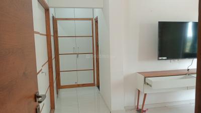 Bedroom Image of 3550 Sq.ft 4 BHK Apartment / Flat for rent in Adani Water Lily Ph 2 Towers C1 C2 C3 C4, Shantigram Ahmedabad for Rs. 130000