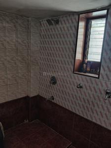 Bathroom Image of 700 Sq.ft 2 BHK Independent House for rent in Sion Mumbai for Rs. 60000