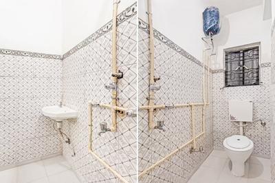Bathroom Image of HelloWorld Soho in Alipore, Kolkata