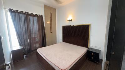 Bedroom Image of 750 Sq.ft 2 BHK Apartment / Flat for rent in Supertech Supernova, Sector 94 Noida for Rs. 65000