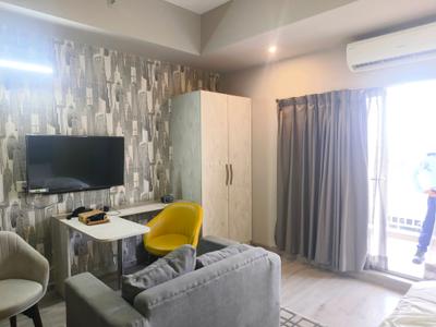 Living Room Image of 650 Sq.ft 1 BHK Studio for sale in Silverglades Merchant Plaza, Sector 88 Gurgaon for Rs. 7500000