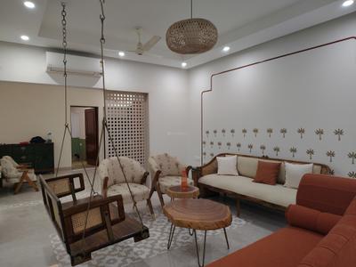 Living Room Image of 1800 Sq.ft 3 BHK Apartment / Flat for rent in Vasant Kunj New Delhi for Rs. 100000