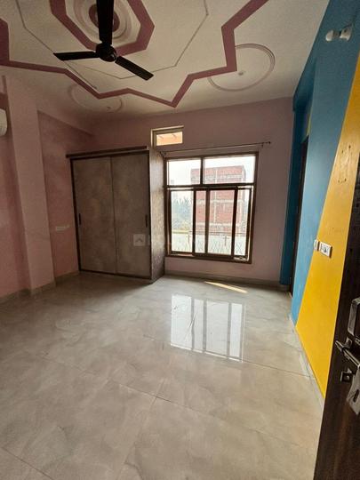 Vineet Khand 6, Gomti Nagar Bedroom 1
