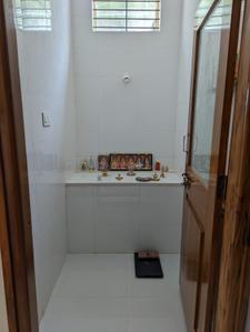 Bathroom Image of 1200 Sq.ft 2 BHK Independent House for rent in Hudco Colony Gadag for Rs. 14000