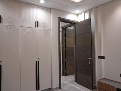 Bedroom Image of 1350 Sq.ft 3 BHK Builder Floor for sale in Paschim Vihar New Delhi for Rs. 27500000