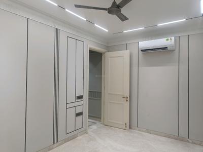 Bedroom Image of 1953 Sq.ft 3 BHK Builder Floor for sale in Defence Colony New Delhi for Rs. 85000000
