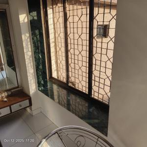 Bedroom Image of 900 Sq.ft 2 BHK Apartment / Flat for rent in Solomon Apartments, Pali Hill Mumbai for Rs. 135000