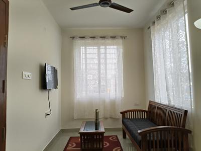 Hall Image of 680 Sq.ft 1 BHK Apartment / Flat for rent in Indira Nagar Bengaluru for Rs. 40000