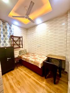 Image of yellow living in Laxmi Nagar, New Delhi