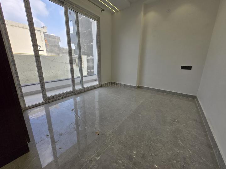 Chhatarpur metro station Bedroom 1