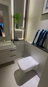 Bathroom Image of 710 Sq.ft 2 BHK Apartment / Flat for sale in Arkade Nest, Mulund West Mumbai for Rs. 18900000