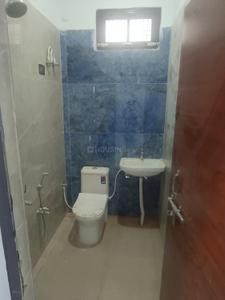 Bathroom Image of 1000 Sq.ft 2 BHK Builder Floor for rent in Chinhat Lucknow for Rs. 15000