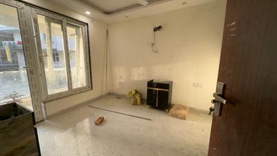 Bedroom Image of 900 Sq.ft 3 BHK Apartment / Flat for sale in Khanpur New Delhi for Rs. 6600000