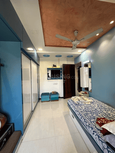 Image of 990 Sq.ft 2 BHK Apartment / Flat for rent in Evershine Millennium Paradise, Kandivali East, Mumbai for Rs. 75000