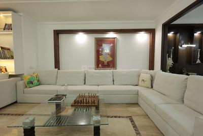 5 BHK Flat