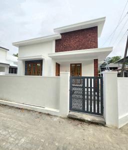Image of 900 Sq.ft 3 BHK Independent House for sale in Kongorppilly, Kochi for Rs. 3800000