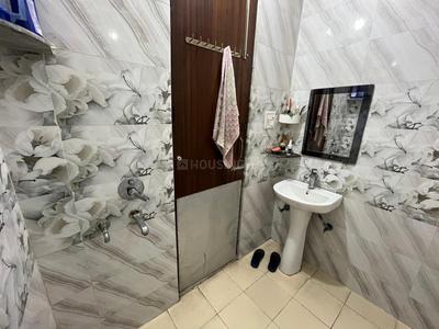 Bathroom Image of 1410 Sq.ft 3 BHK Apartment / Flat for sale in Metro Residency, Ansal City Meerut for Rs. 7400000