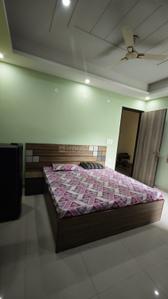 Bedroom Image of 400 Sq.ft 1 RK Apartment / Flat for rent in Sector 71 Noida for Rs. 18000