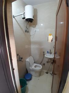Bathroom Image of 540 Sq.ft 1 RK Apartment / Flat for rent in Vasundhara Ghaziabad for Rs. 10000