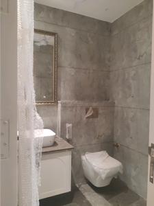 Common Bathroom Image of 3150 Sq.ft 4 BHK Builder Floor for sale in Sector 46 Faridabad for Rs. 39000000