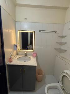Bathroom Image of 955 Sq.ft 2 BHK Apartment / Flat for sale in Omicron II Greater Noida for Rs. 7800000