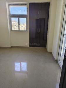 Bedroom Image of 1015 Sq.ft 2.5 BHK Apartment / Flat for sale in Amrapali Princely Estate, Sector 76 Noida for Rs. 9600000