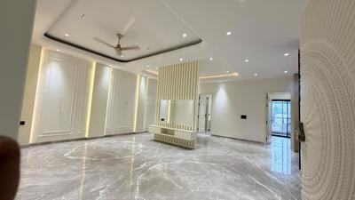 Bedroom Image of 2700 Sq.ft 4 BHK Builder Floor for sale in Ashok Vihar New Delhi for Rs. 72500000