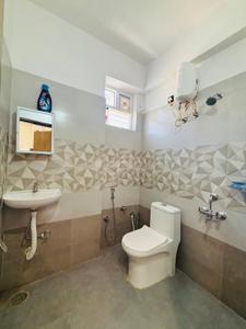 Bathroom Image of 800 Sq.ft 1 BHK Apartment / Flat for rent in Kondapur Hyderabad for Rs. 23000