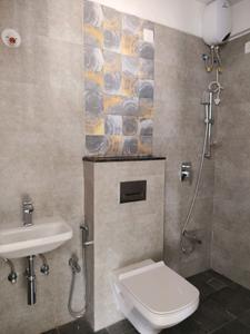 Common Bathroom Image of 644 Sq.ft 1 BHK Apartment / Flat for sale in Dream Aspire, Andheri West Mumbai for Rs. 13110000