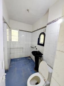 Bathroom Image of 1700 Sq.ft 3 BHK Duplex for sale in DDA Flats Sarita Vihar, Sarita Vihar New Delhi for Rs. 31000000