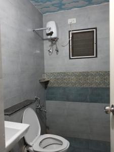 Bathroom Image of 1800 Sq.ft 4.5 BHK Apartment / Flat for rent in Dhruv Abhishek Villa, Karelibagh Vadodara for Rs. 25000